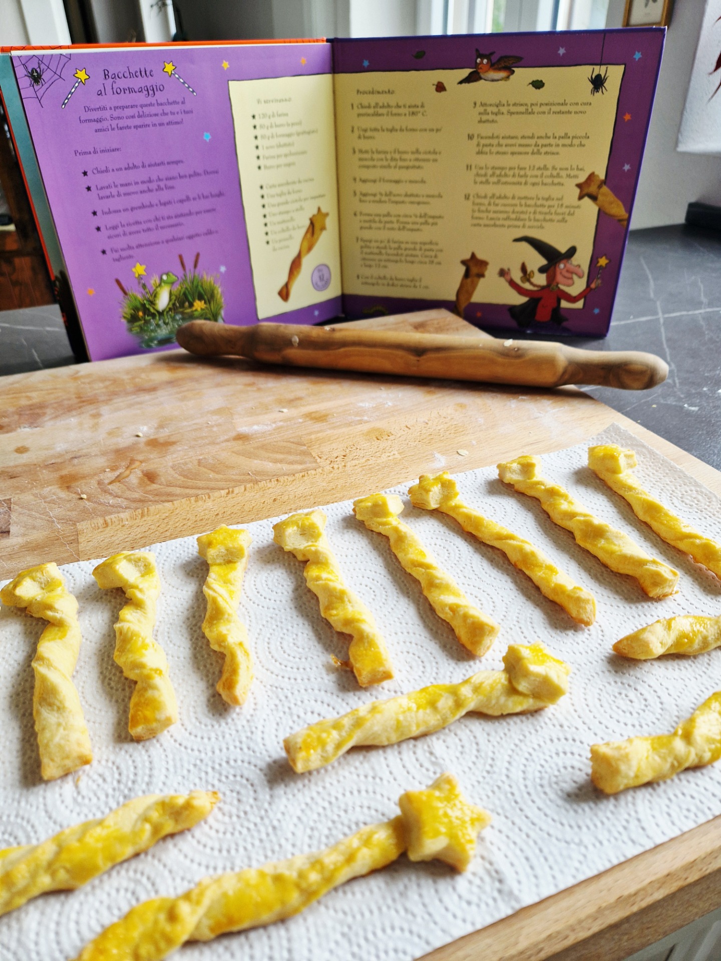 Ricetta tratta dall'edizione speciale dell'albo illustrato "La strega Rossella" di Julia Donaldson e Axel Scheffler, Emme Edizioni